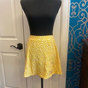 NWOT F21 Yellow Floral Skater Skirt